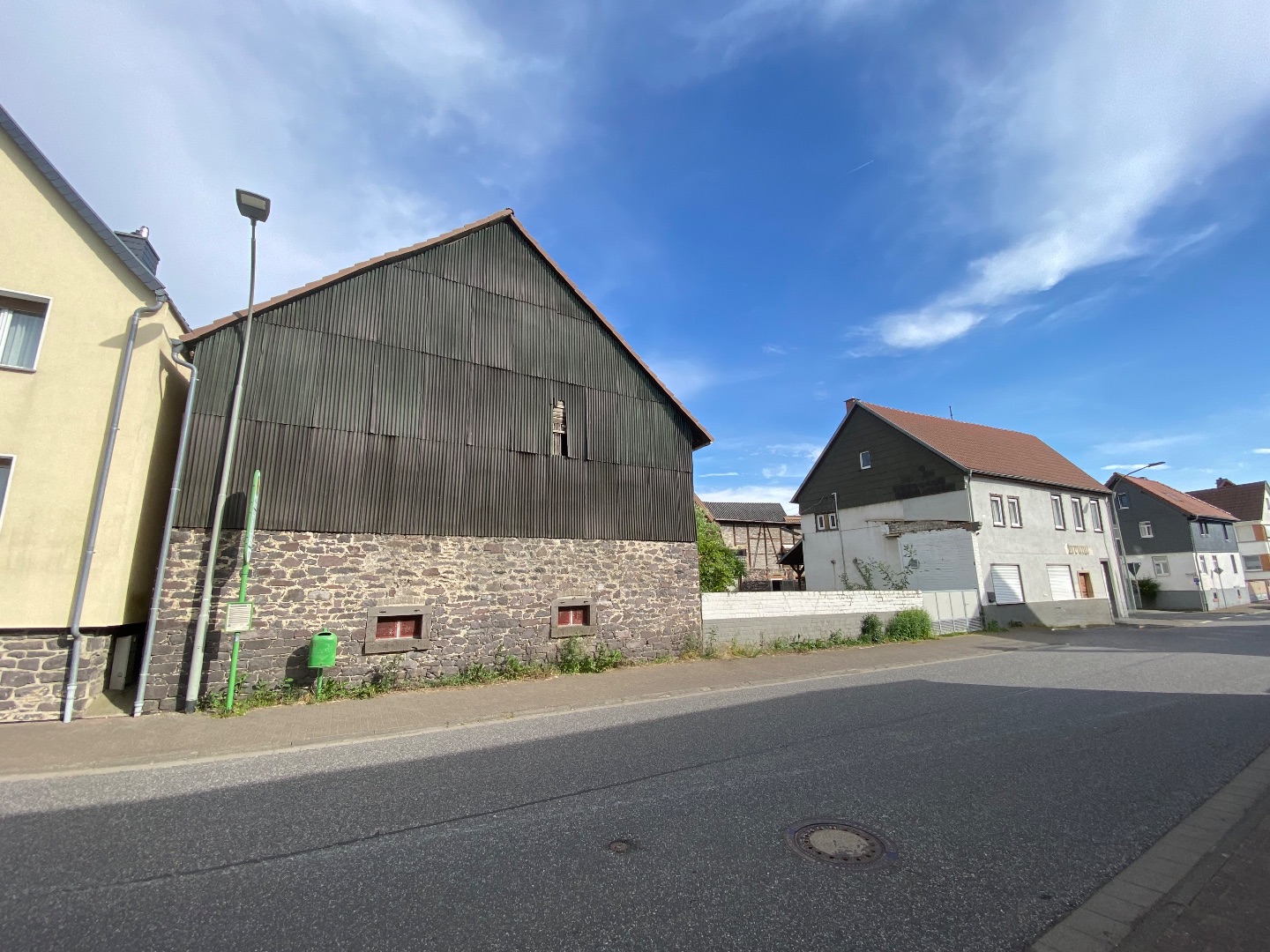 Straßenansicht Scheune 