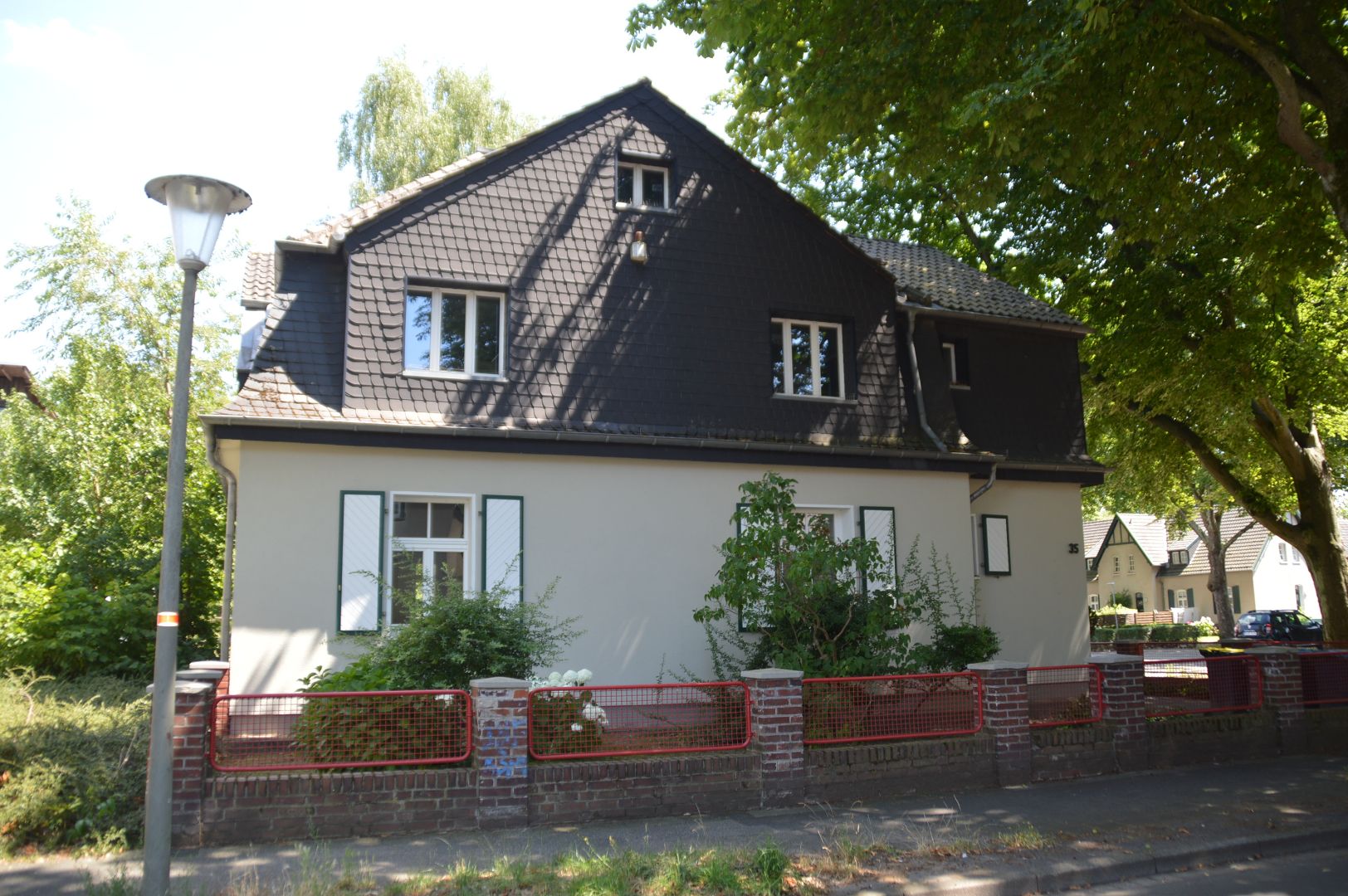 Straßenansicht