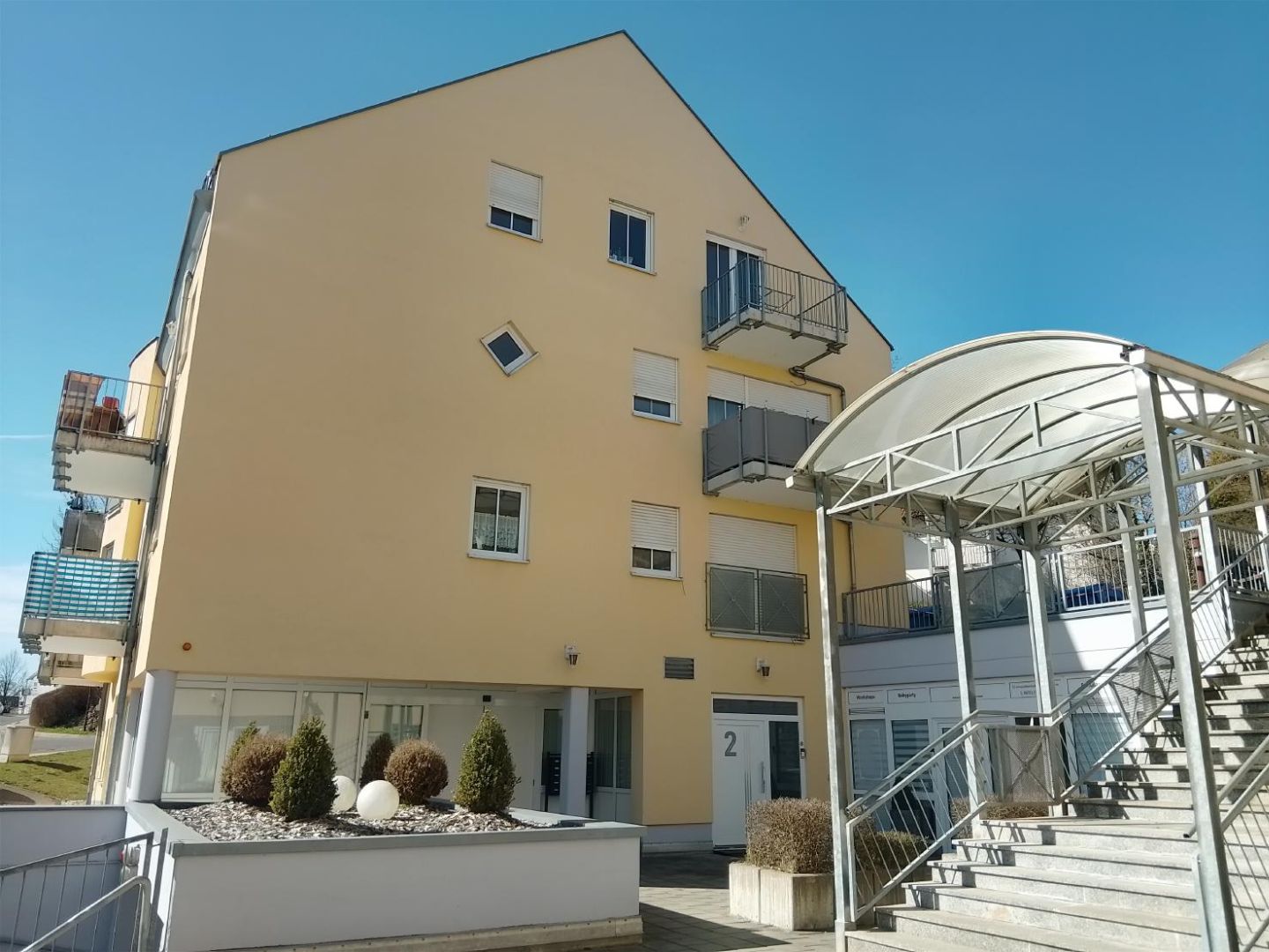 Objektansicht mit Haus-Nr. 2